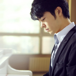 啊啊啊乳头好大 妈妈好爽啊快 要射了 啊啊啊
